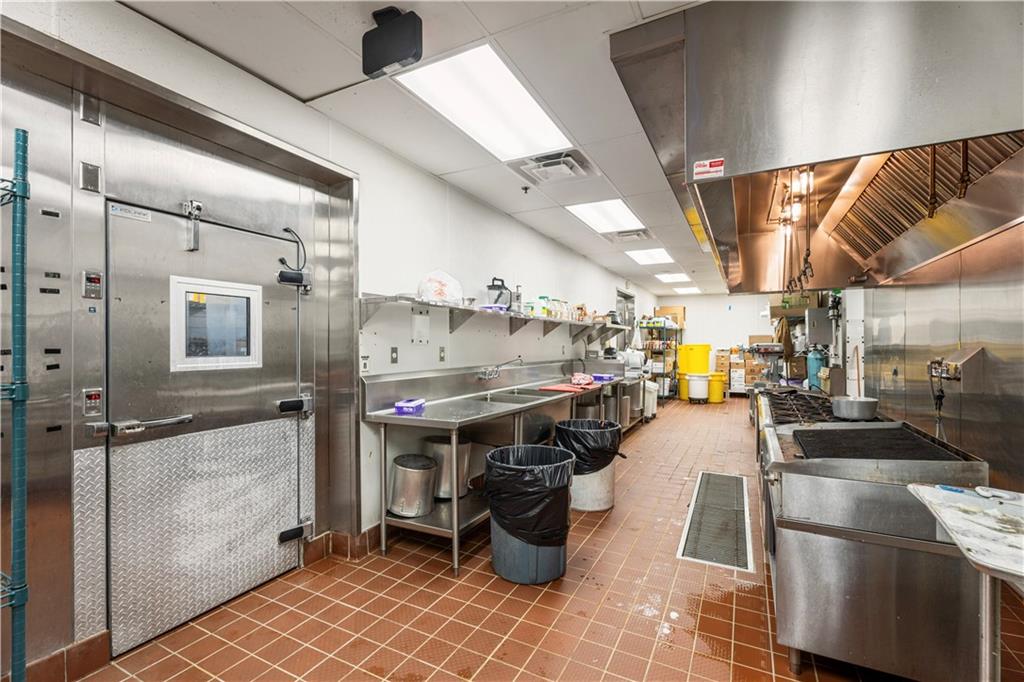 1202 TOWN CENTER Parkway