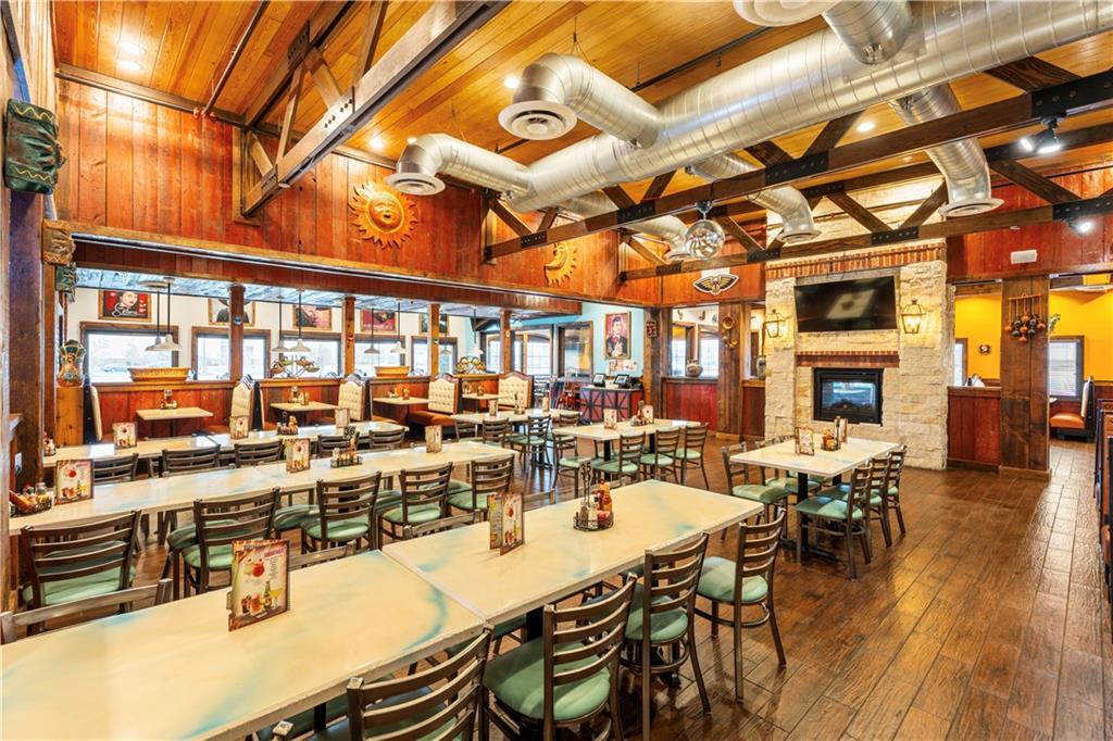 1202 TOWN CENTER Parkway