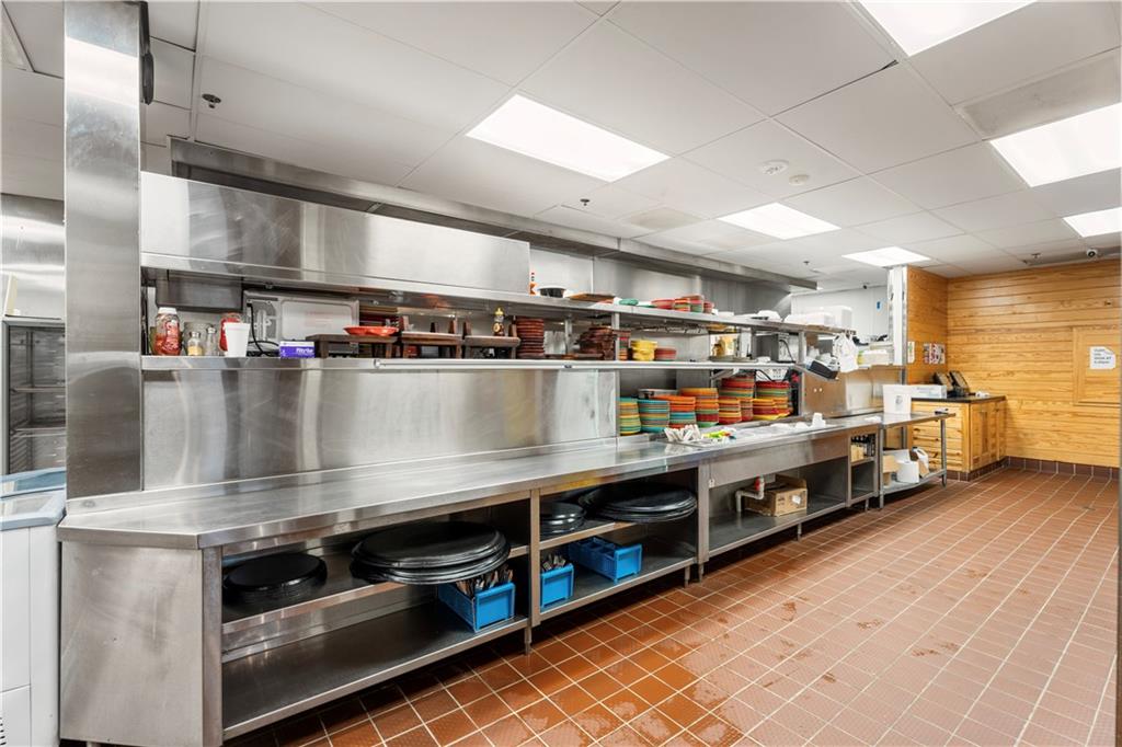 1202 TOWN CENTER Parkway