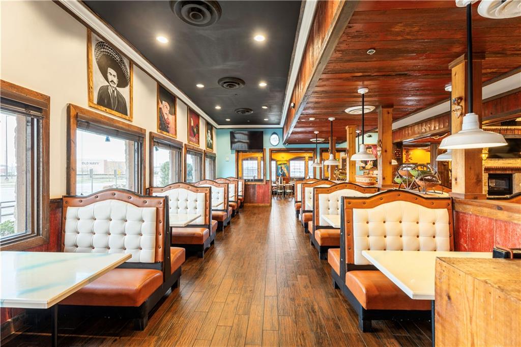 1202 TOWN CENTER Parkway