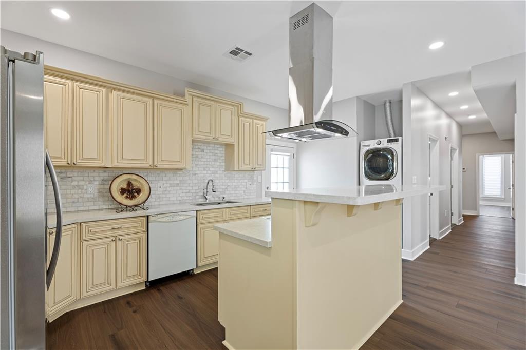 1701 8TH Street