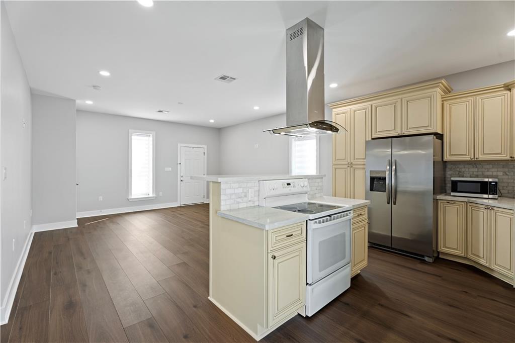 1701 8TH Street