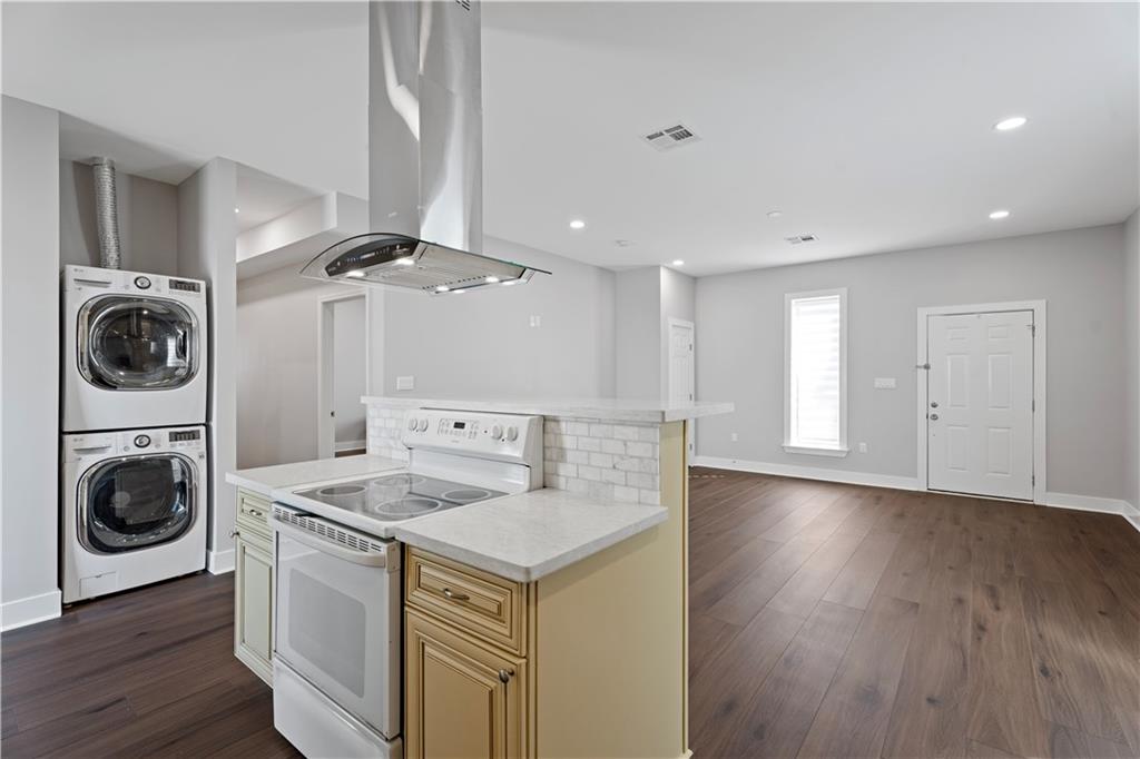 1701 8TH Street