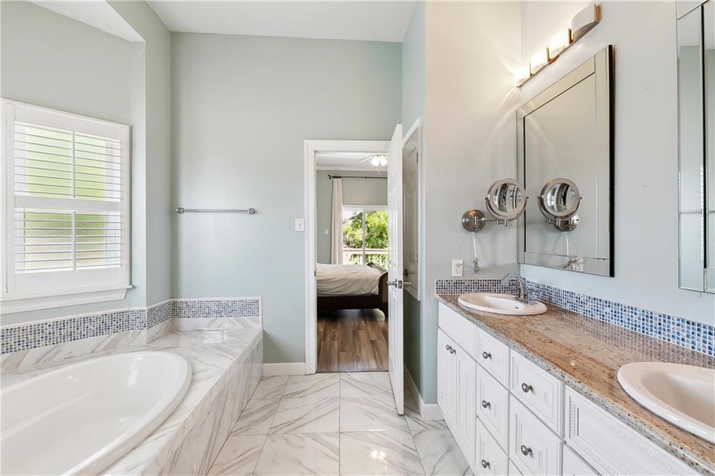 3740 LAKE LYNN Drive