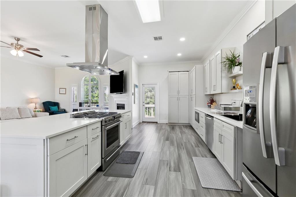 3740 LAKE LYNN Drive