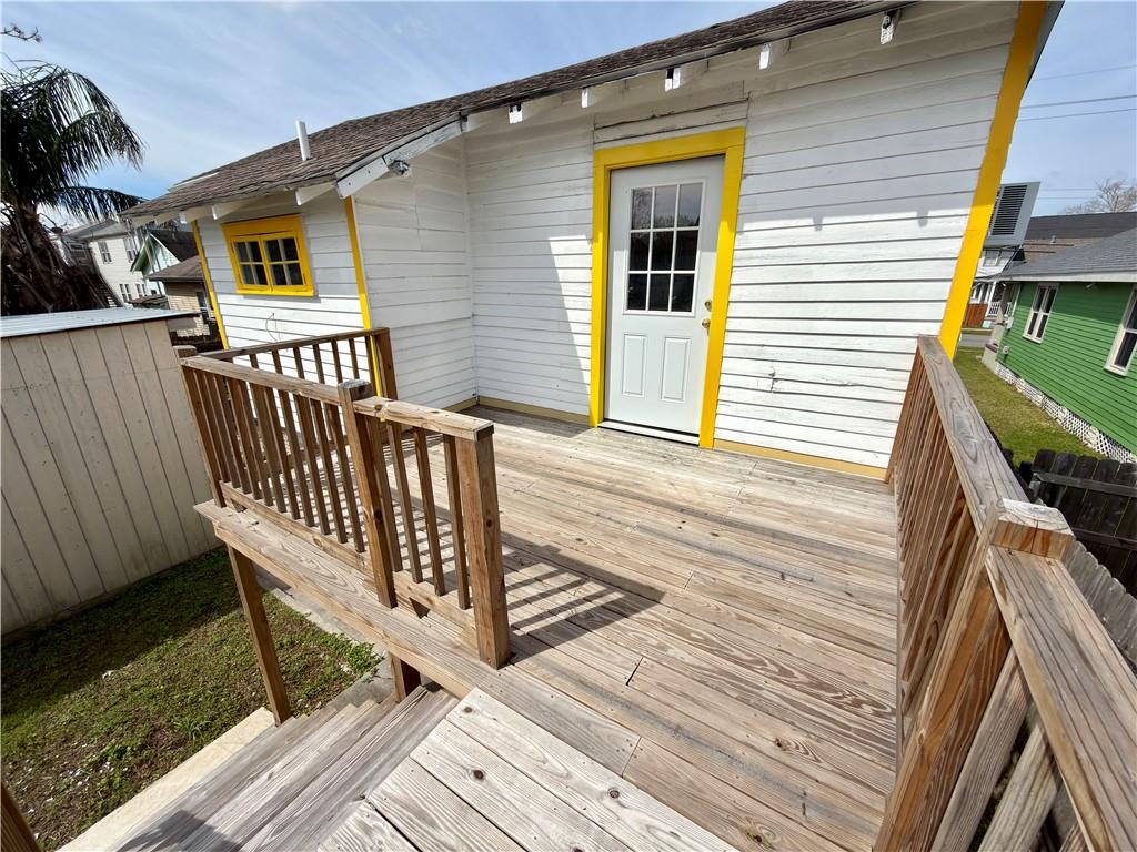 1724 PAUL MORPHY Street