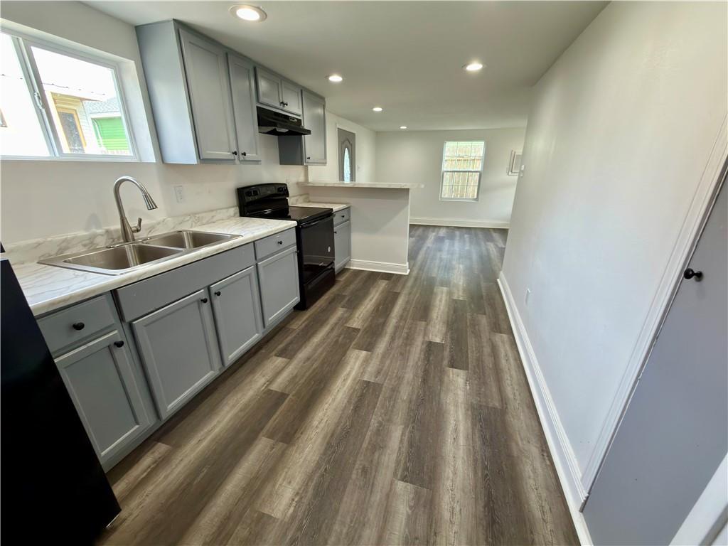 1724 PAUL MORPHY Street