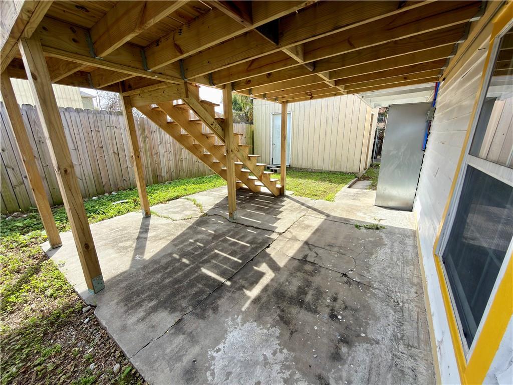 1724 PAUL MORPHY Street