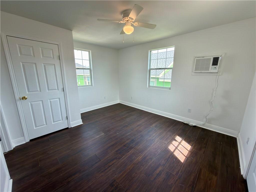 1724 PAUL MORPHY Street