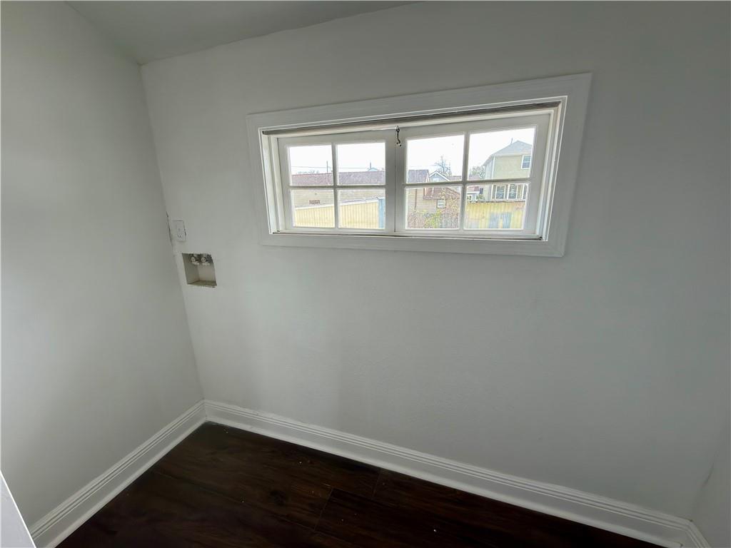 1724 PAUL MORPHY Street