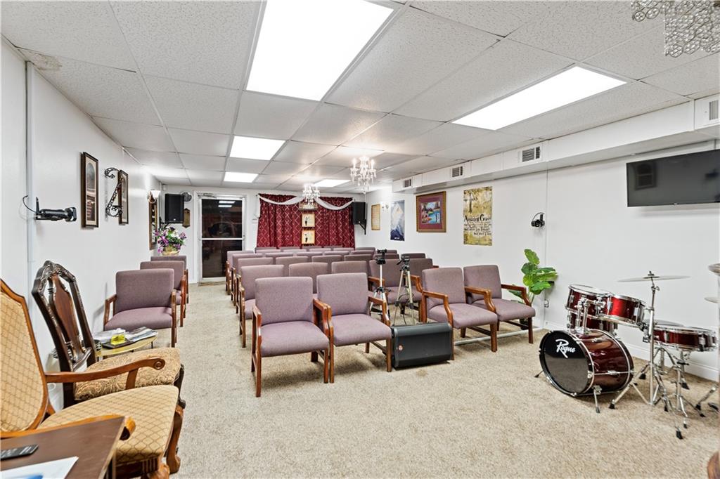 4211 WESTBANK EXPY Highway