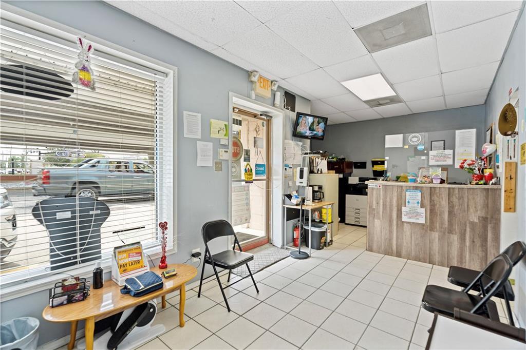 4211 WESTBANK EXPY Highway