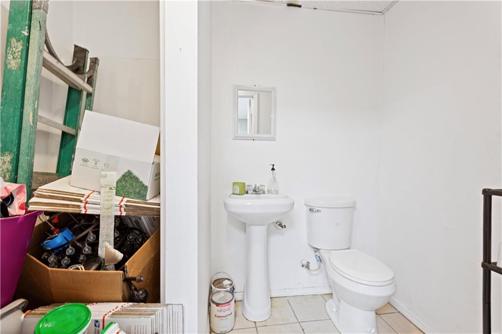 4211 WESTBANK EXPY Highway