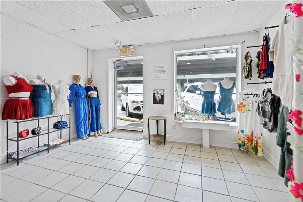 4211 WESTBANK EXPY Highway