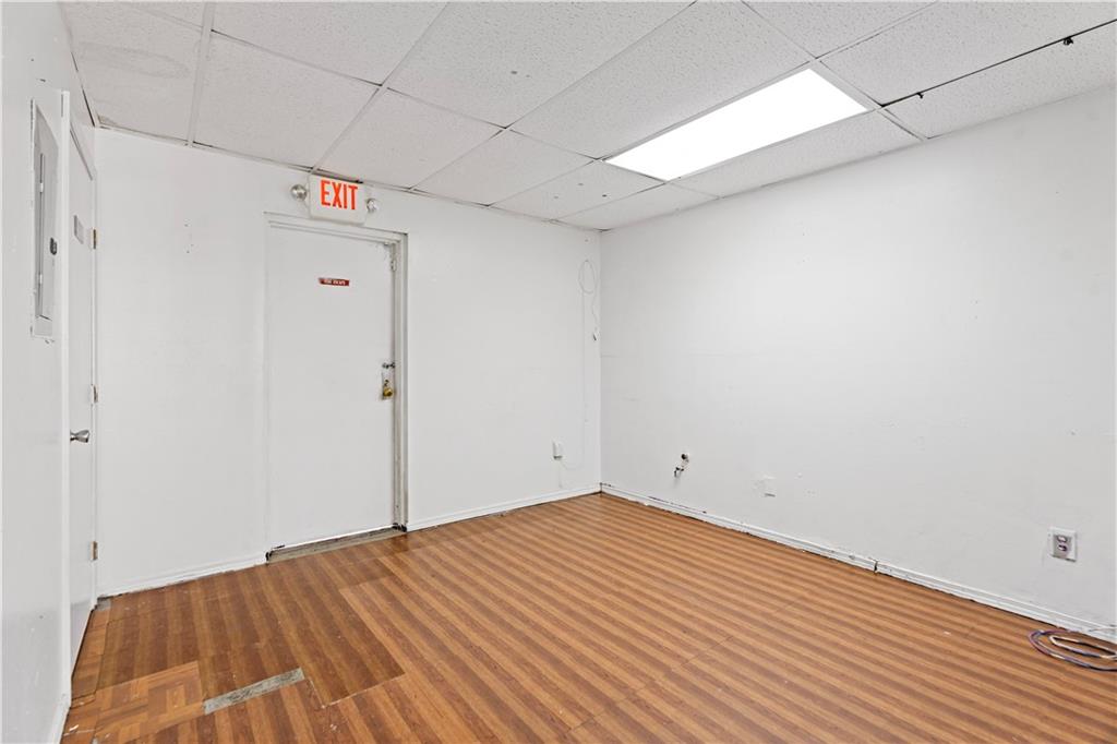 4211 WESTBANK EXPY Highway