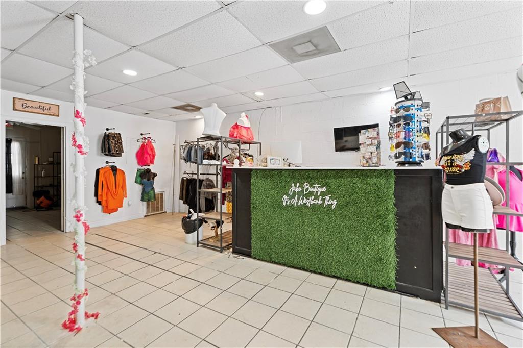 4211 WESTBANK EXPY Highway