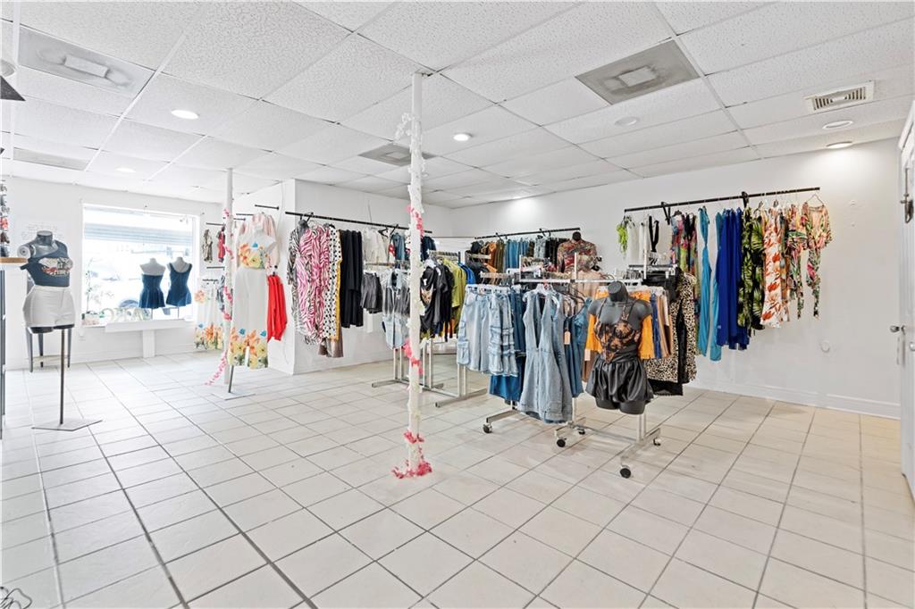 4211 WESTBANK EXPY Highway