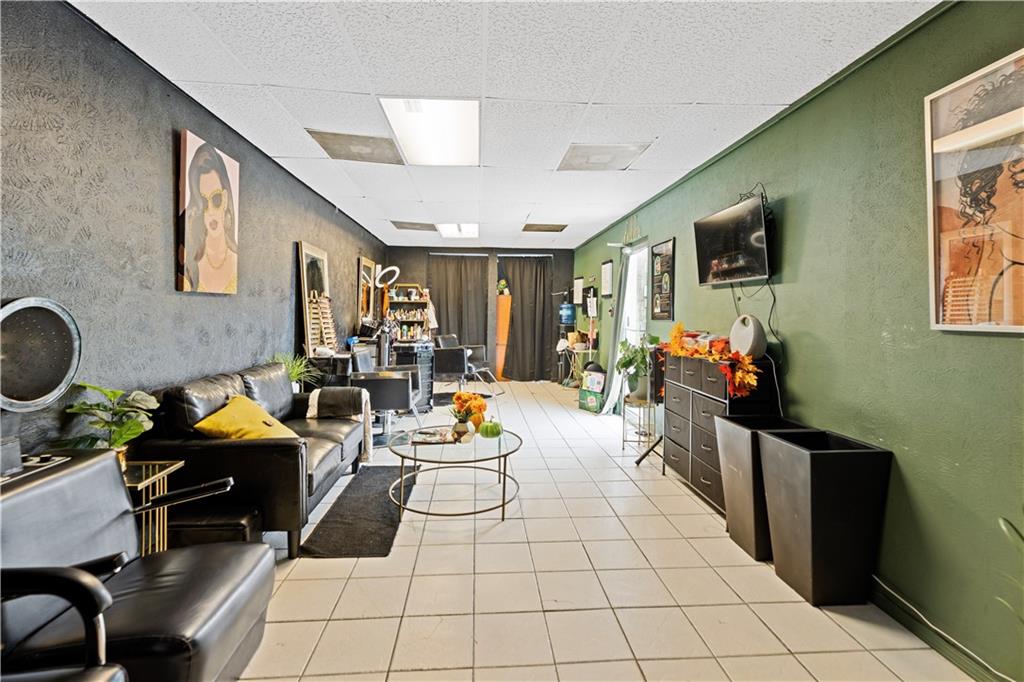 4211 WESTBANK EXPY Highway