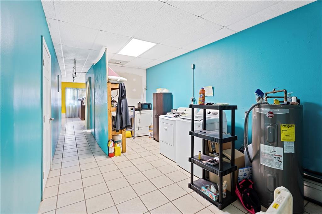 4211 WESTBANK EXPY Highway