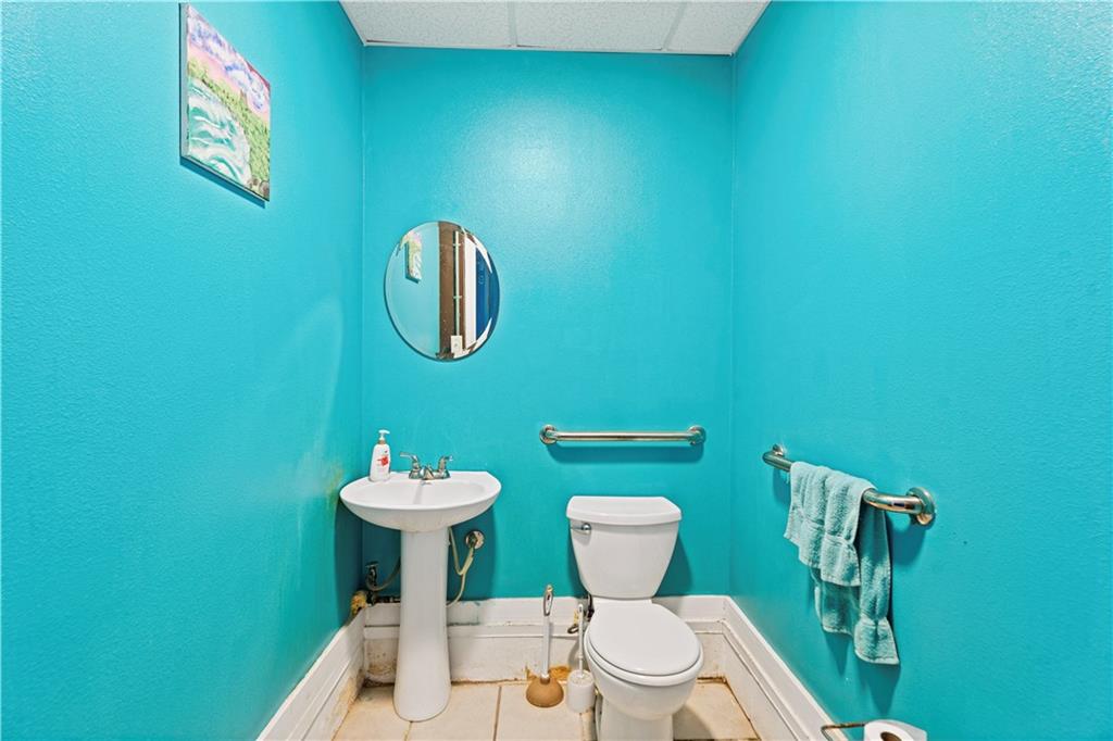 4211 WESTBANK EXPY Highway