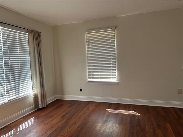 916 MARTIN BEHRMAN Walk