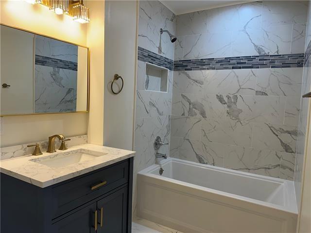 916 MARTIN BEHRMAN Walk