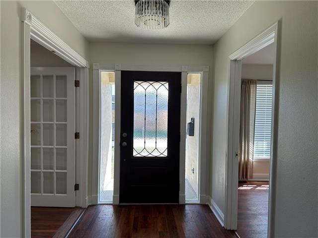 916 MARTIN BEHRMAN Walk