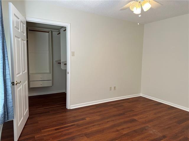 916 MARTIN BEHRMAN Walk