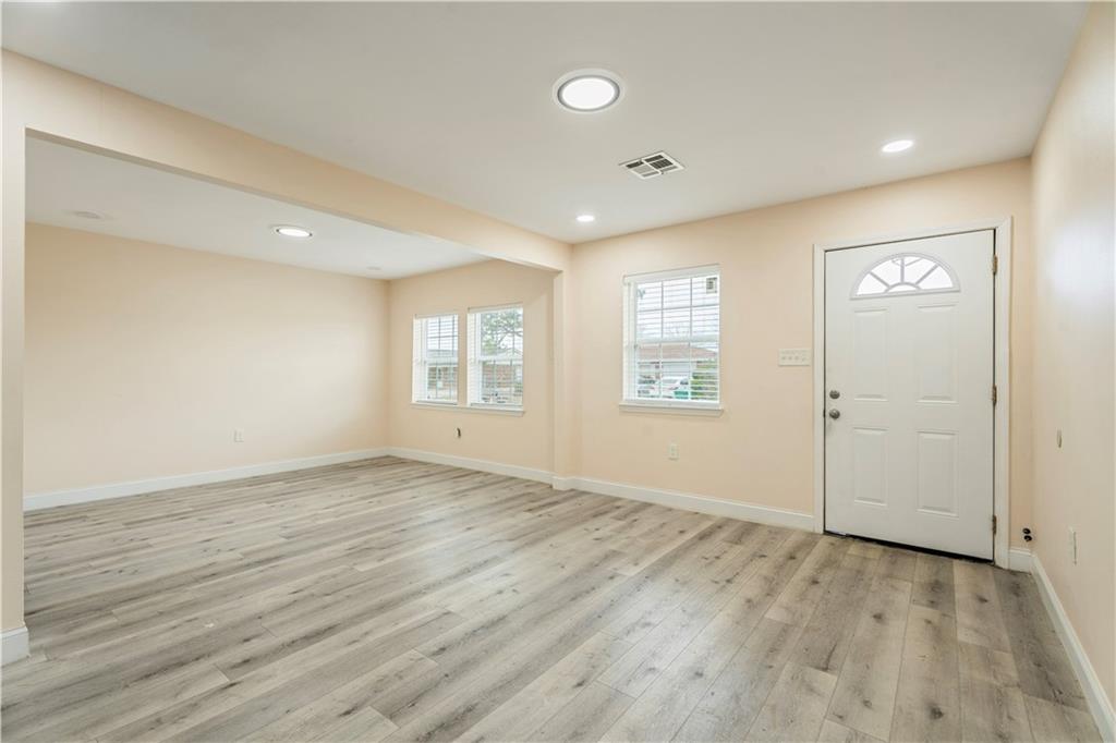 2801 VIRGINIA LEE Drive
