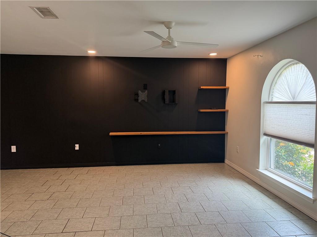 5112 WILLOWTREE Drive