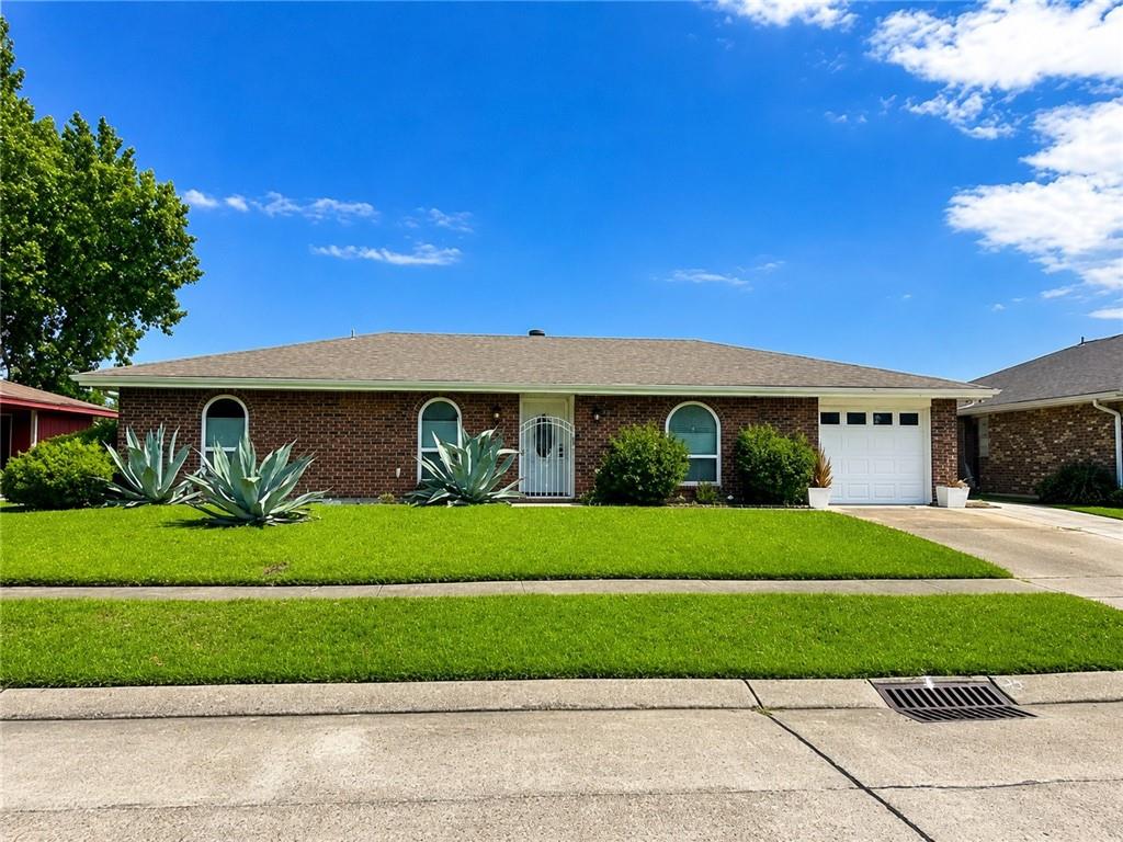 5112 WILLOWTREE Drive