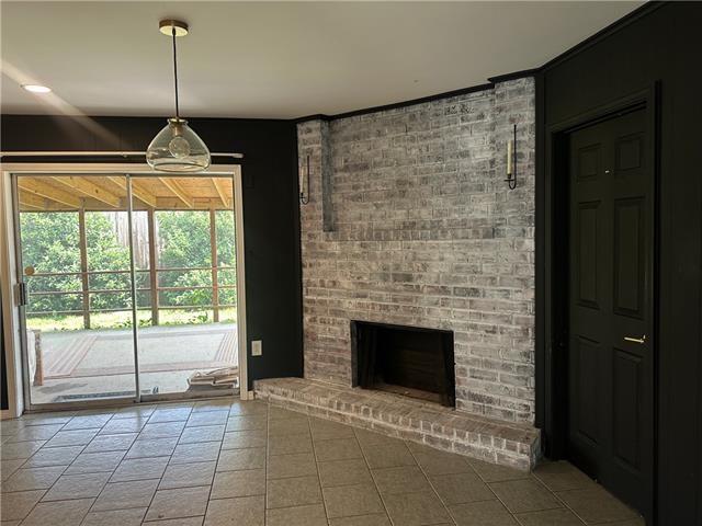 5112 WILLOWTREE Drive