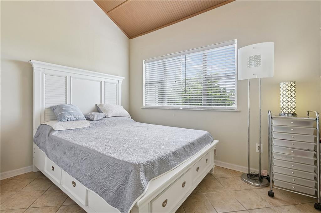 89 LAKE LYNN Drive 89