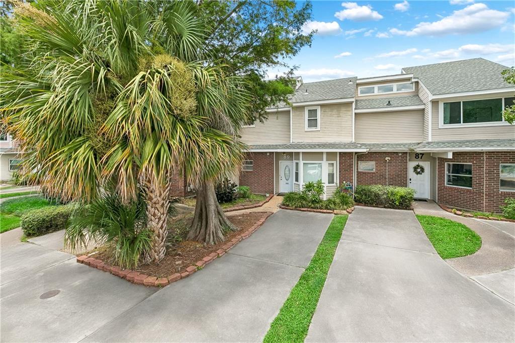 89 LAKE LYNN Drive 89