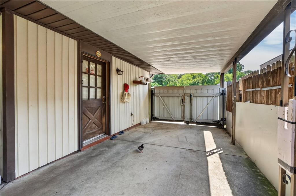 1832 REDWOOD Drive