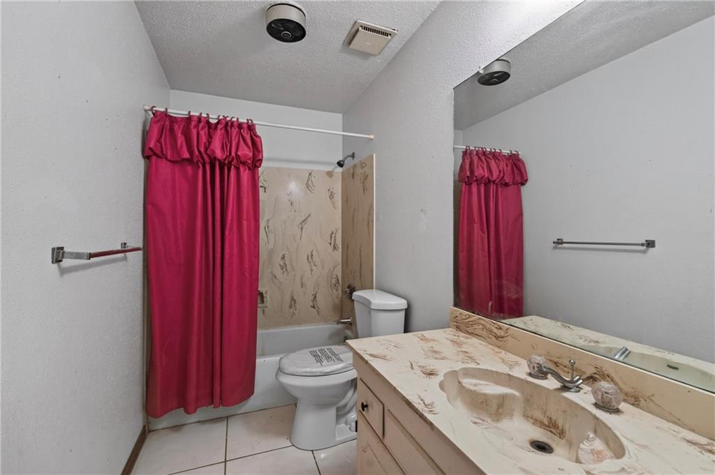 2300 POTOMAC Drive