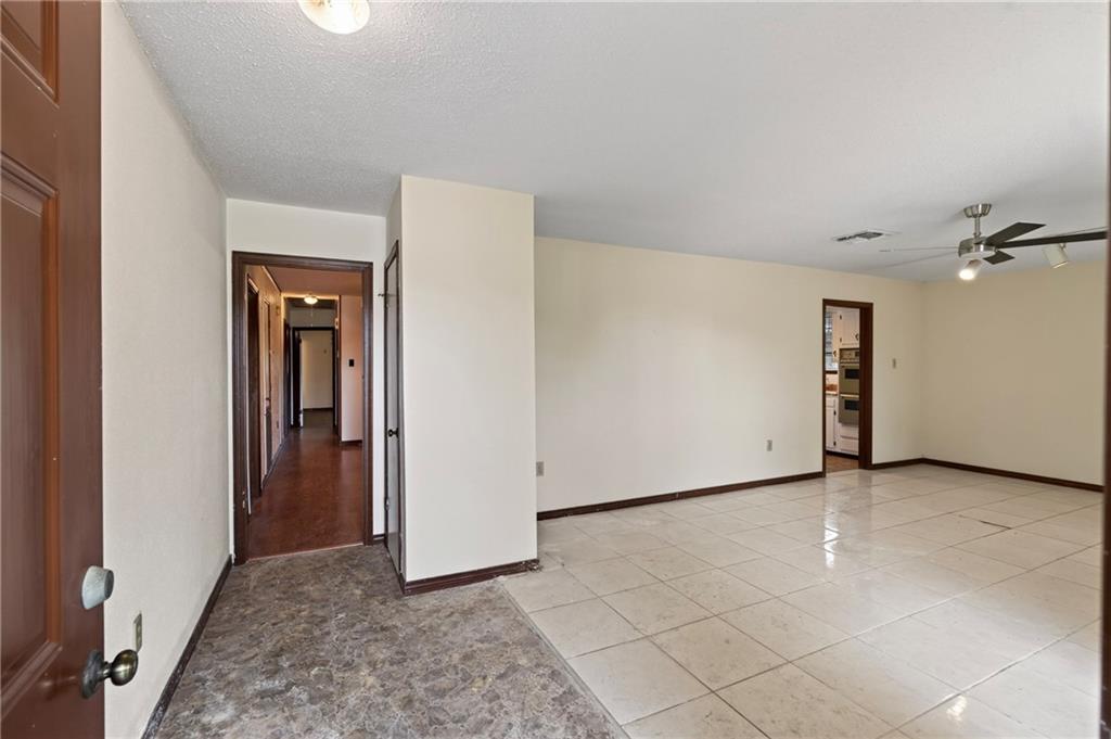 2300 POTOMAC Drive