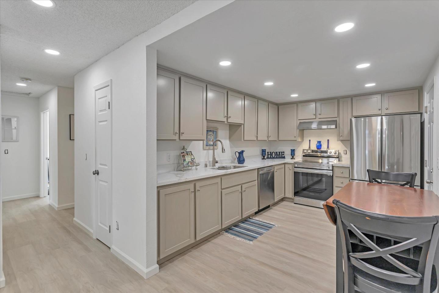 3902 Jerabek Court