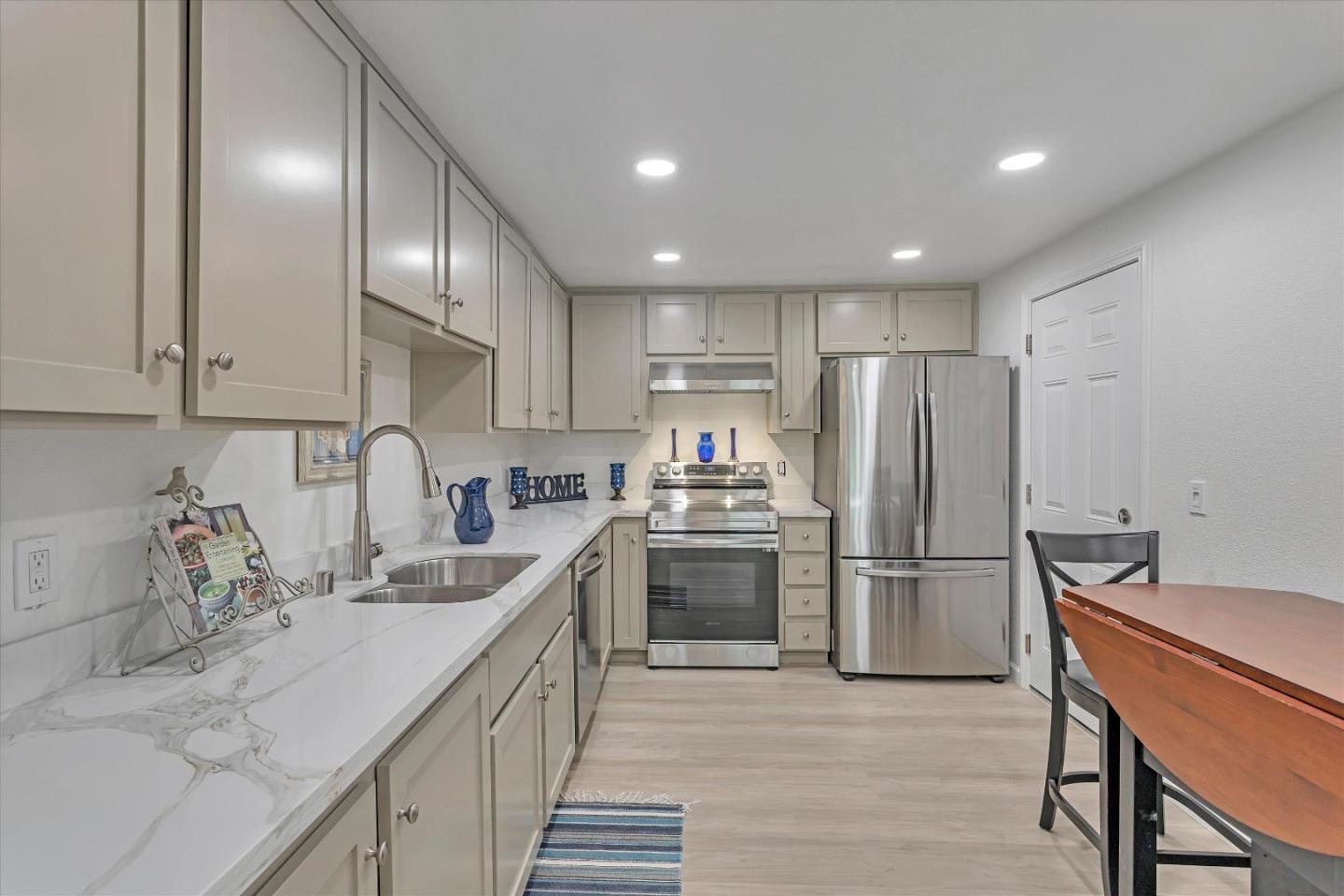 3902 Jerabek Court