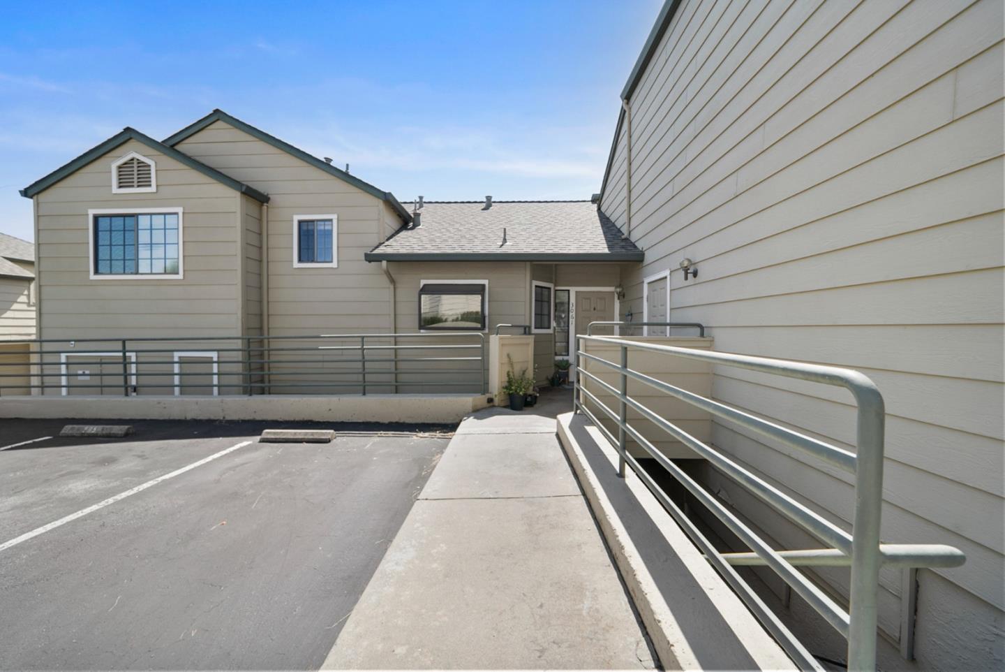 3061 Elk Ridge CT