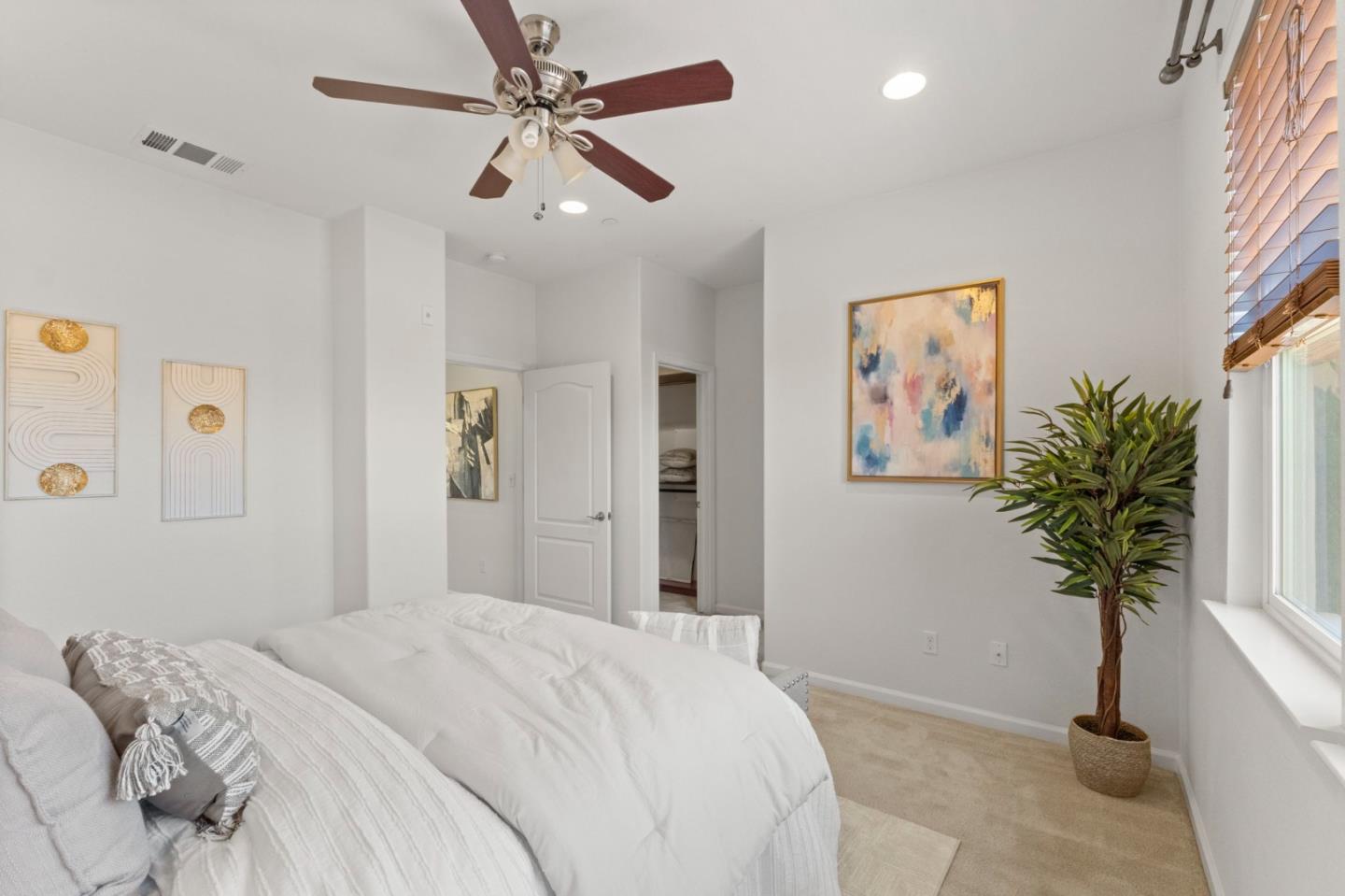 43938 Paso Cedro CMN