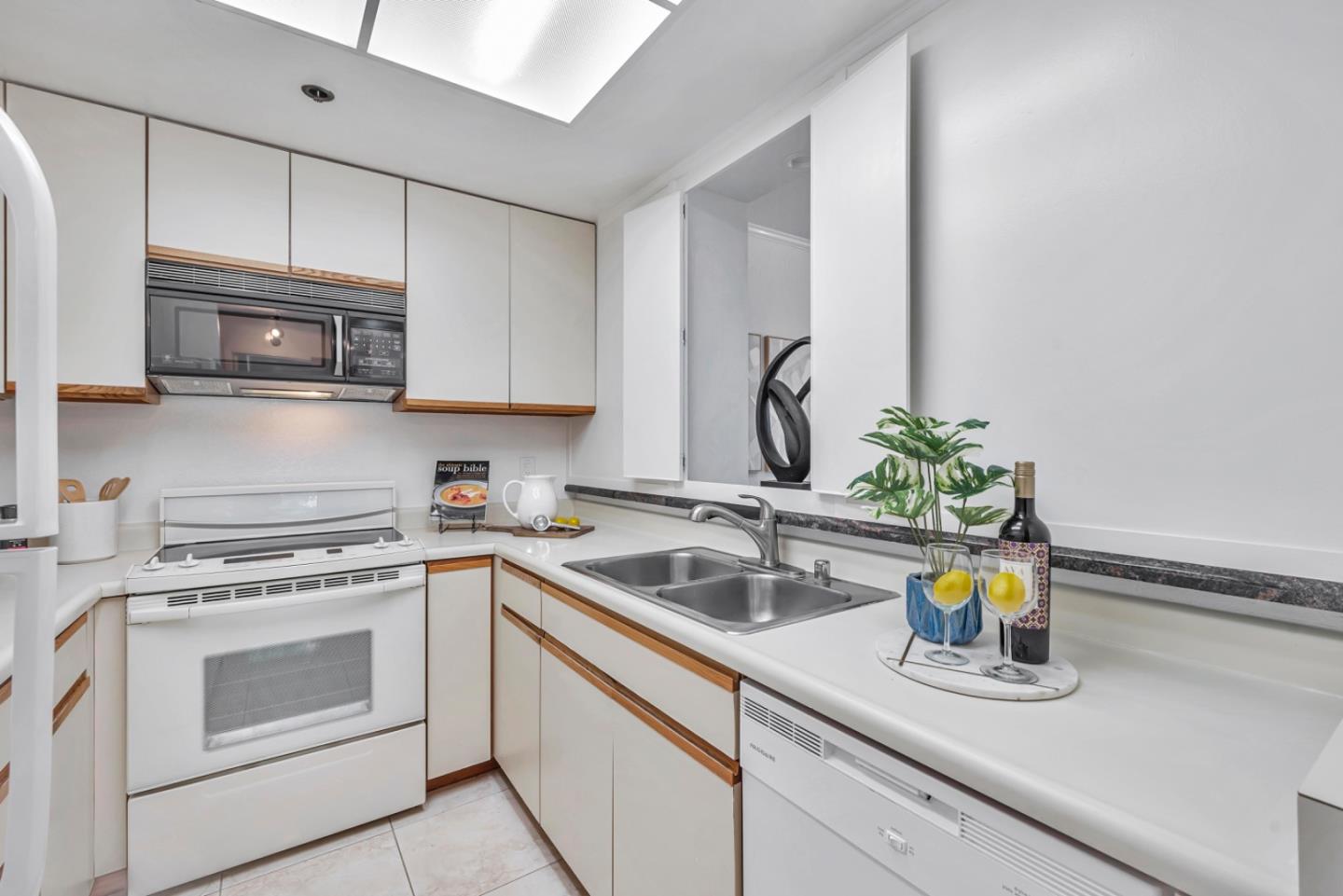 411 Park AVE 125