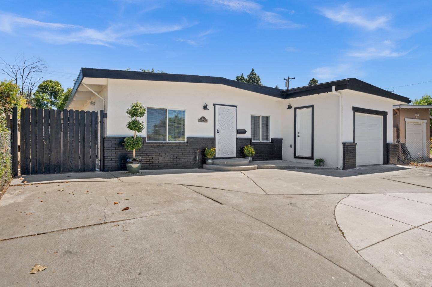 362 Lochridge DR