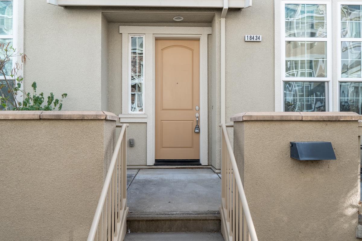 18434 Ruby LN