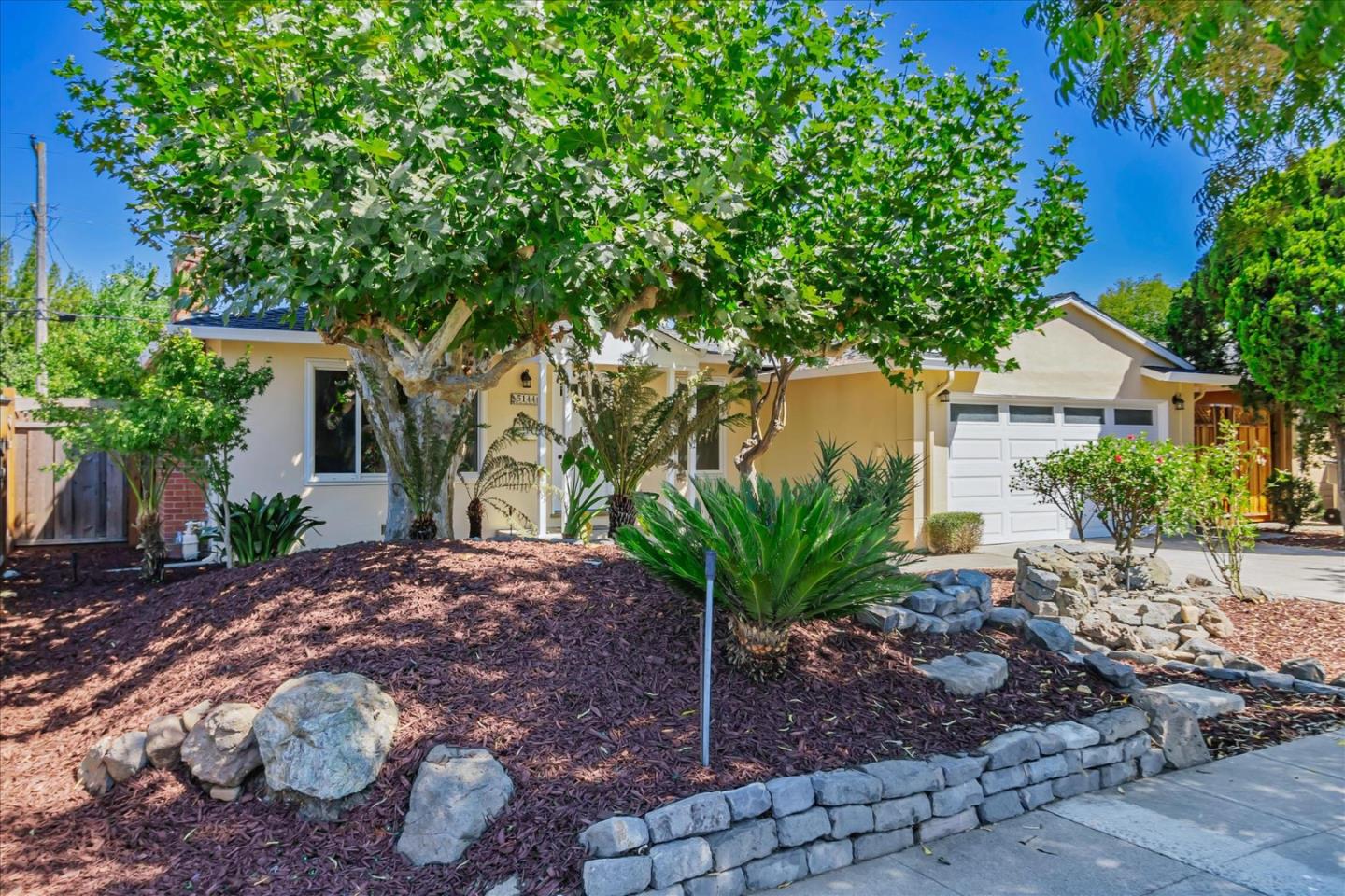 5144 Emiline DR