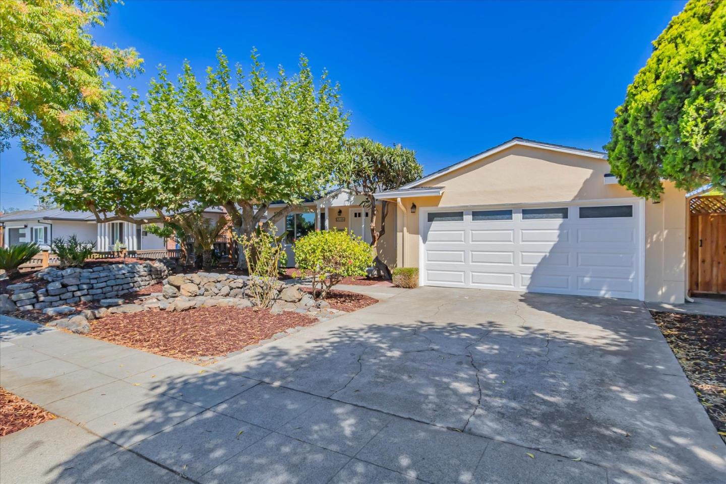 5144 Emiline DR