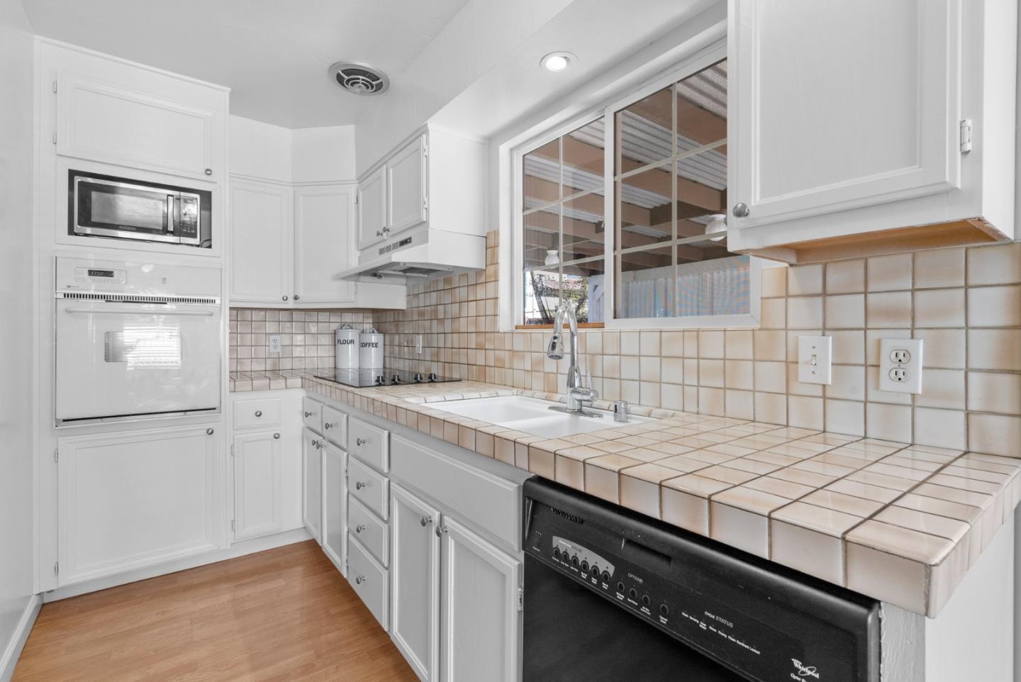 2791 Woodmoor DR