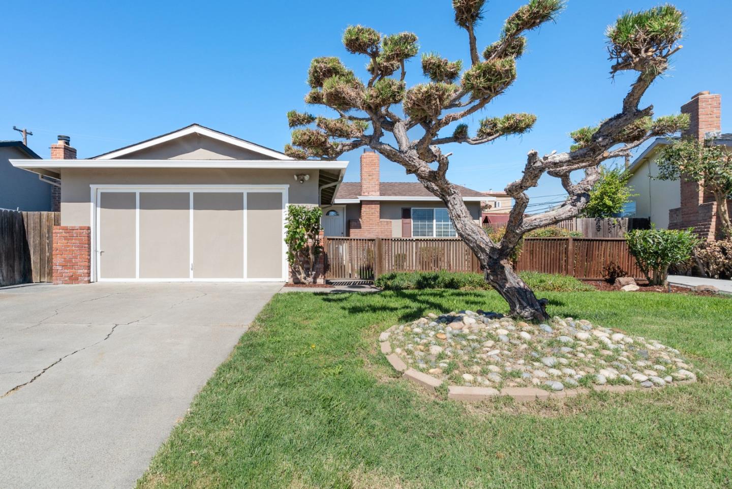 2791 Woodmoor DR