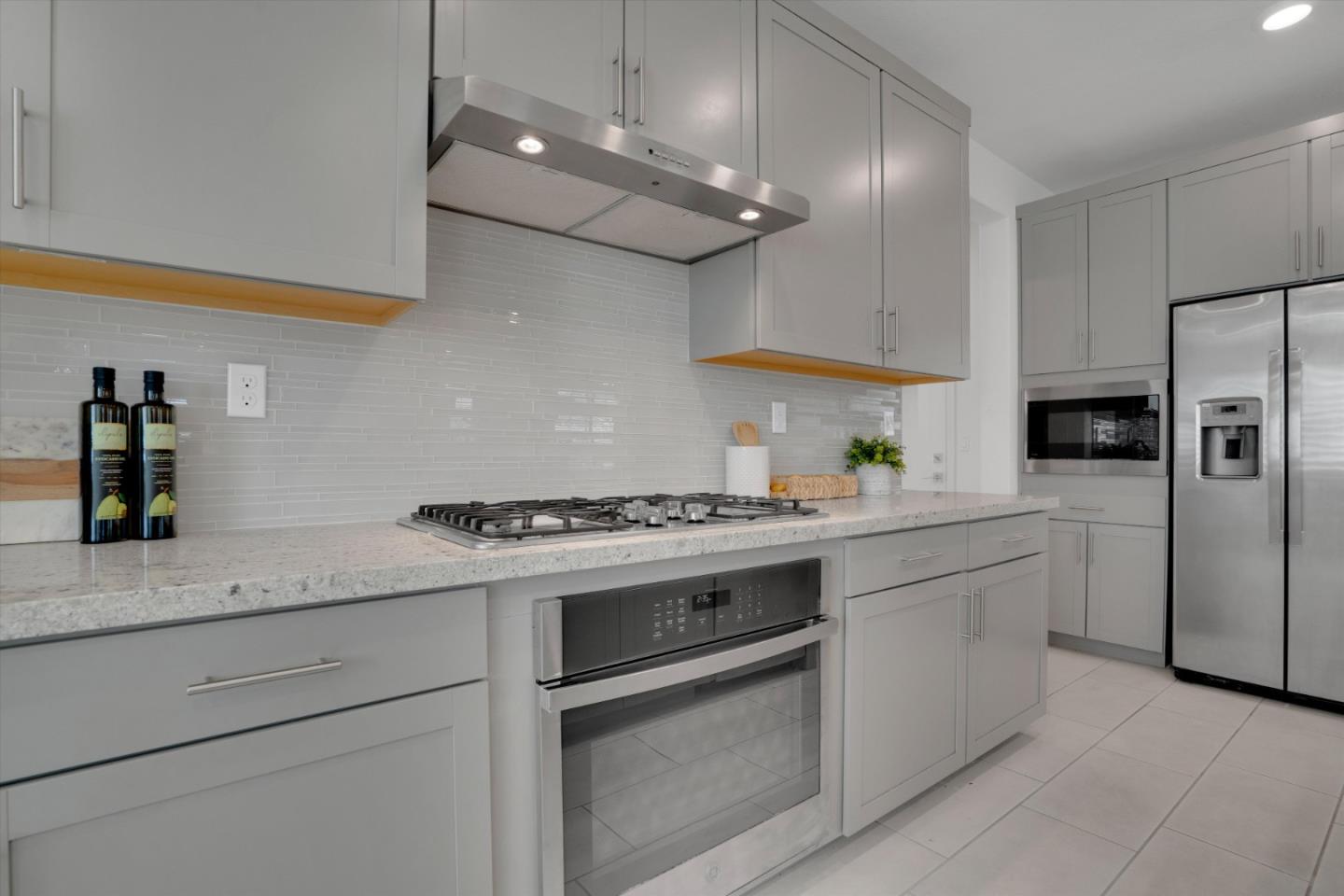 2638 Catspaw CT