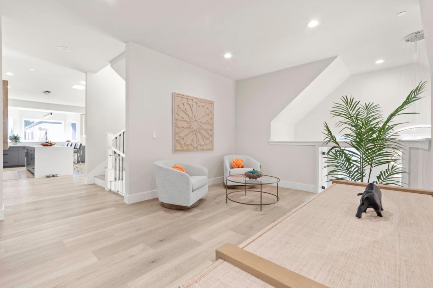 1566 Murphy AVE